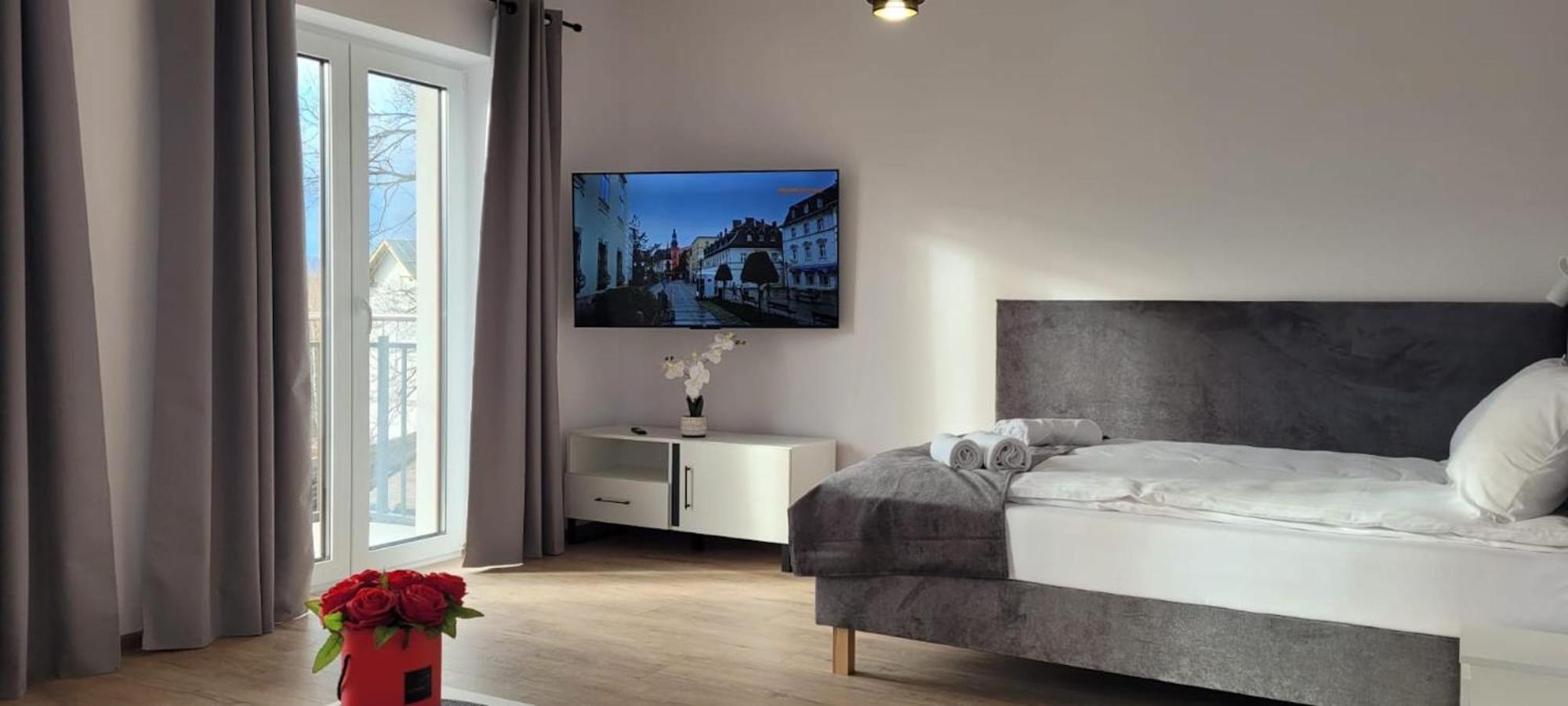 Kolorowe Cieplice - Apartamenty Z Widokiem Na Karkonosze Jelenia Góra Exteriör bild